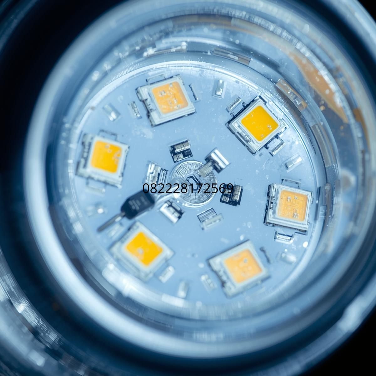 Lampu LED Hemat Energi